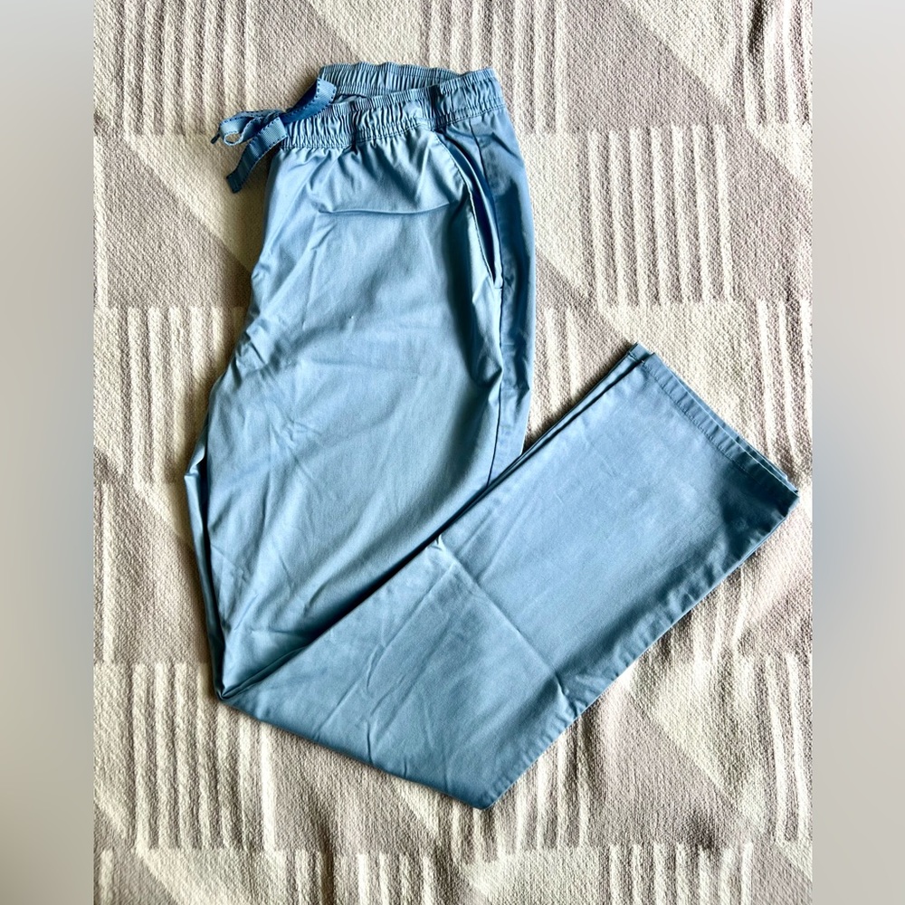 Jaanuu size medium scrub pants